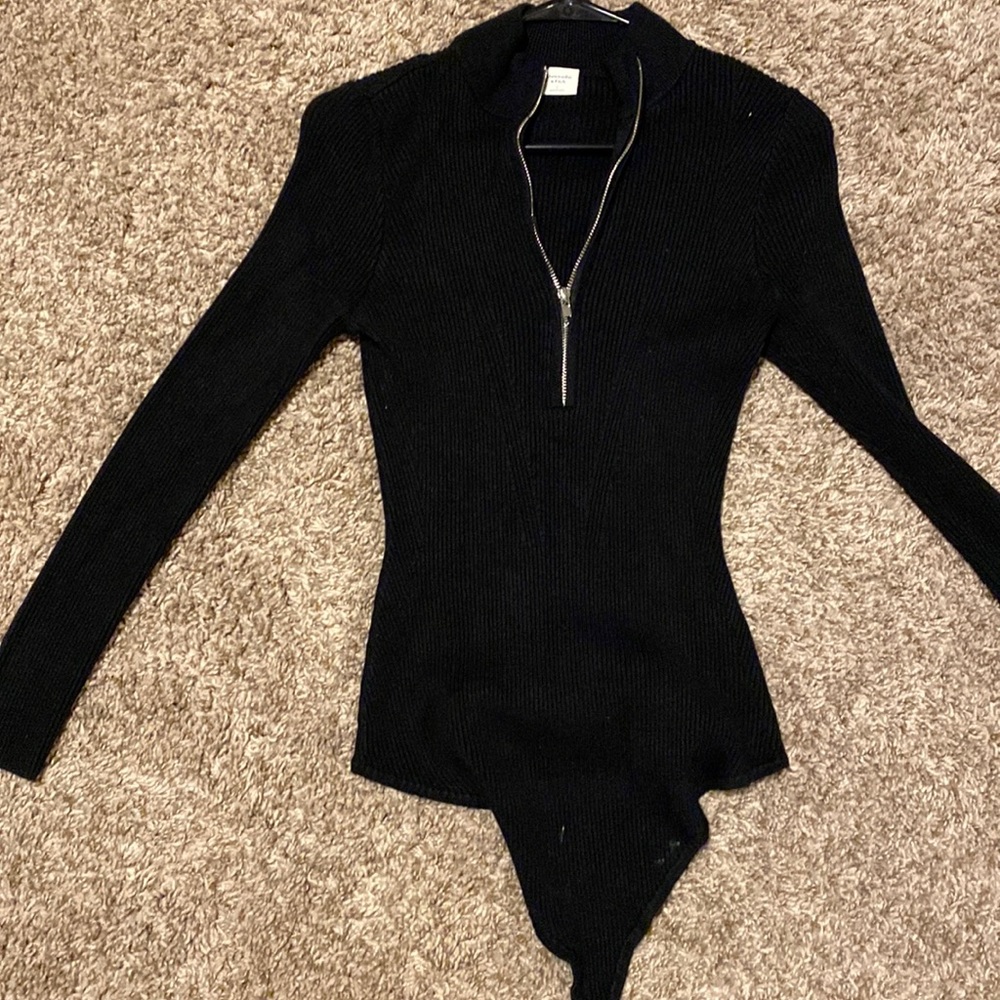 Super flatting Abercrombie body suit